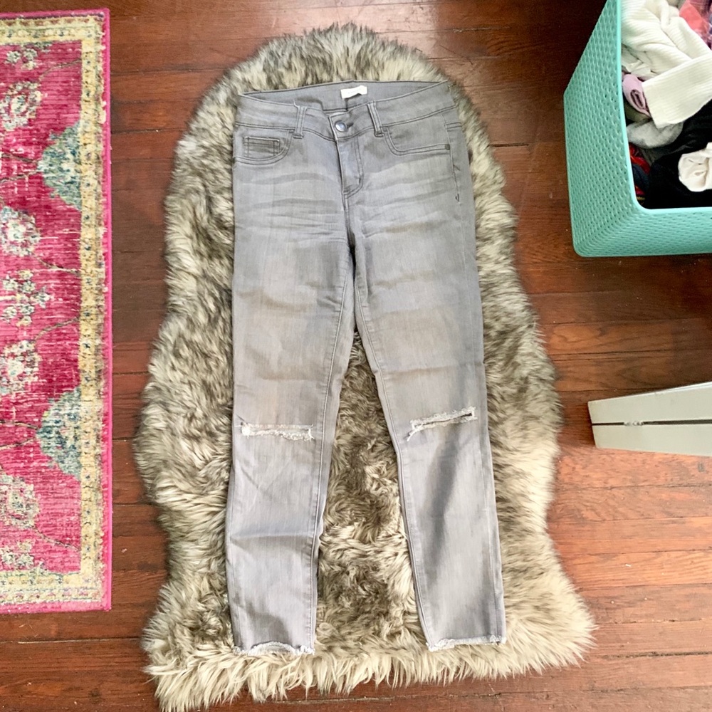 ♡LT GREY SKINNY JEANS♡